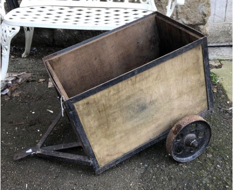 A small traction engine coal cart