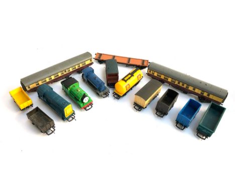 A quantity of Hornby locomotives, carriages and tenders to include William Mansfield &amp; Co, D3035, Henry from Thomas the T