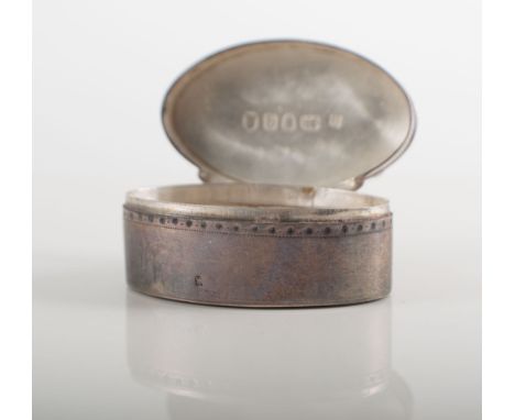 George III oval silver snuff box, plain polished finish with narrow border, London 1791, by Thomas Phipps and Edward Robinson