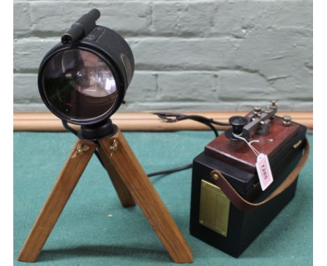 Lamp electric signalling daylight MkII 1918 with power box and morse key (N.B. this lot has been lovingly restored)