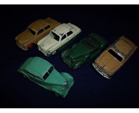 Five assorted vintage Dinky cars including Ford Sedan, Ford Zephyr, Lagonda etc 