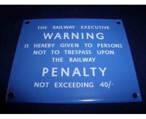 Enamel Scottish region railway executive warning sign (12.5cm x 10cm) 
