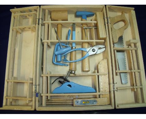 Wooden cased Vintage child's carpenters set 