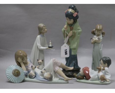 Five Lladro figures and two Swarovski animals, all boxed, the Lladro to include Japanese Girl with Parasol, no. 4988 (unmarke