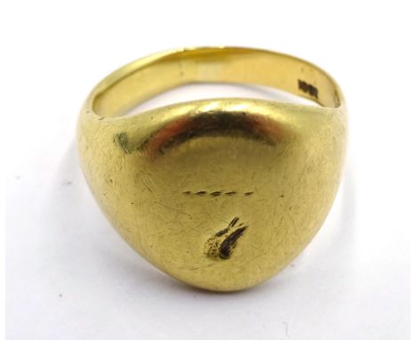 Gold signet ring stamped 18ct, approx 9.96gm  Condition Report & Further Details Click here for further images, condition, au