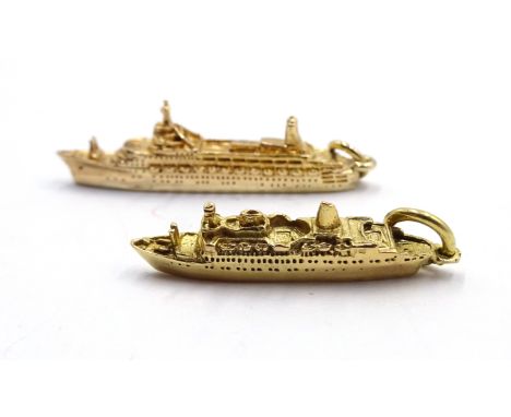 9ct gold 'Canberra' ship pendant, hallmarked and 9ct gold (tested) 'Sea Princess' pendant, approx 5.7gm Condition Report & Fu