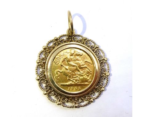 1902 gold half sovereign, loose mounted in 9ct gold pendant hallmarked, approx 7.3gm Condition Report & Further Details Click