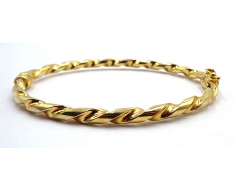 9ct gold rope twist hinged bangle, hallmarked 9ct Condition Report & Further Details approx 5.14gm Click here for further ima