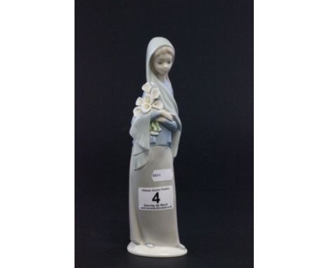 Lladro figurine 4650 Girl with Calla Lillies retired 1998