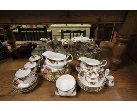 Royal Albert ' Old Country Roses ' Dinner and Tea Ware including Teapot, Two Gravy Boats and Saucers, Lidded Tureen, Cakestan