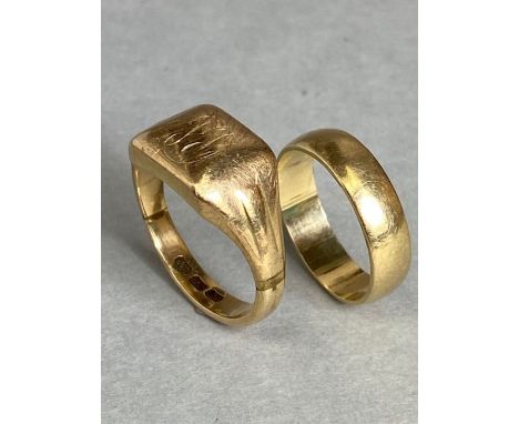 9ct Gold fully hallmarked band a 9ct Gold chunky signet ring sizes 'O' &amp; 'S' and total weight approx 11.7g