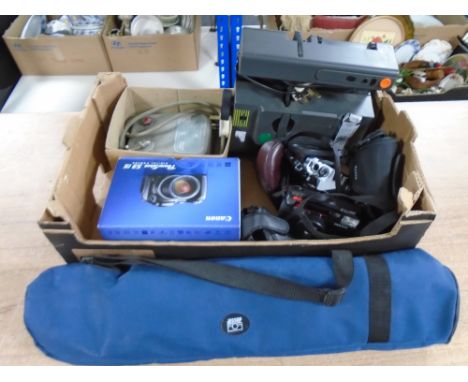 A quantity of cameras, digital cannon camera, slide projector etc 