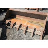 CASE BUCKET ATTACHMENT