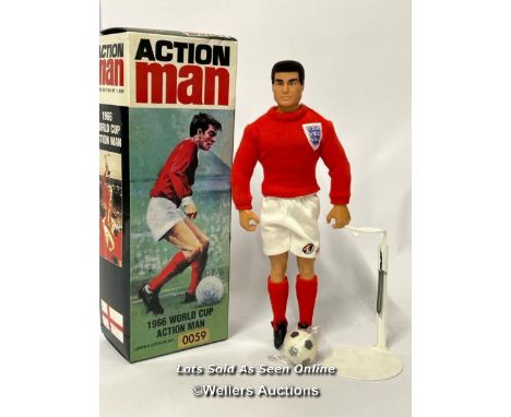 Special edition 1966 world cup Action Man, limited edition 59/1000, near mint condition, 1996 / AN2 