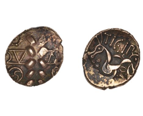 British Iron Age, CORIELTAUVI, Dumno Tigir Seno, Stater, do m[n] on table intersected by vertical wreath, ornaments in quarte