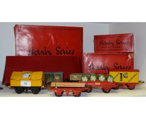 Hornby Series 0 Gauge Railway Accessories no. 4 (incomplete)includes milk cans, luggage, Porters sack barrow, Platform ticket