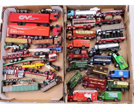 2 trays containing a collection of Corgi Toys modern issue 1/50th scale trucks and Heavy Haulage diecasts, with examples incl