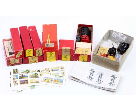 Trix Twin Railways small items: 3 Yard Lamps; 2 single colour light signals; two other signals; box of electrical fittings, s