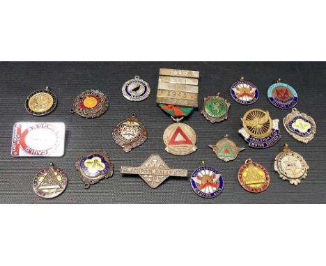 Eighteen various vintage metal & enamel motor club fobs & badges