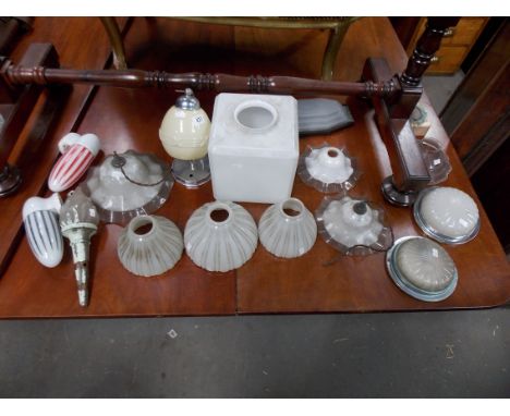 Collection of 1930's/40's light fittings including a desk lamp (14)