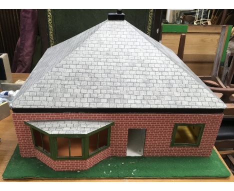 A 1930's style model bungalow, approx 61x61cm - NO RESERVE