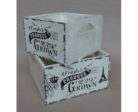 A pair of vintage style wooden crates, with cut out handles, 11x21x21cm. (2)