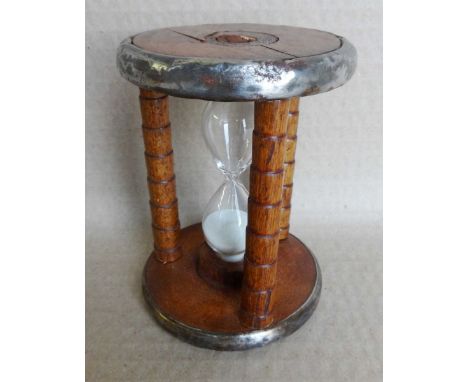 Wooden Axminster tea break timer, 12x9x9cm. (10)