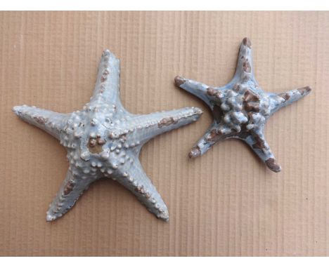 A collection of six ceramic blue star fish ornaments, 9x29x29cm. (6)