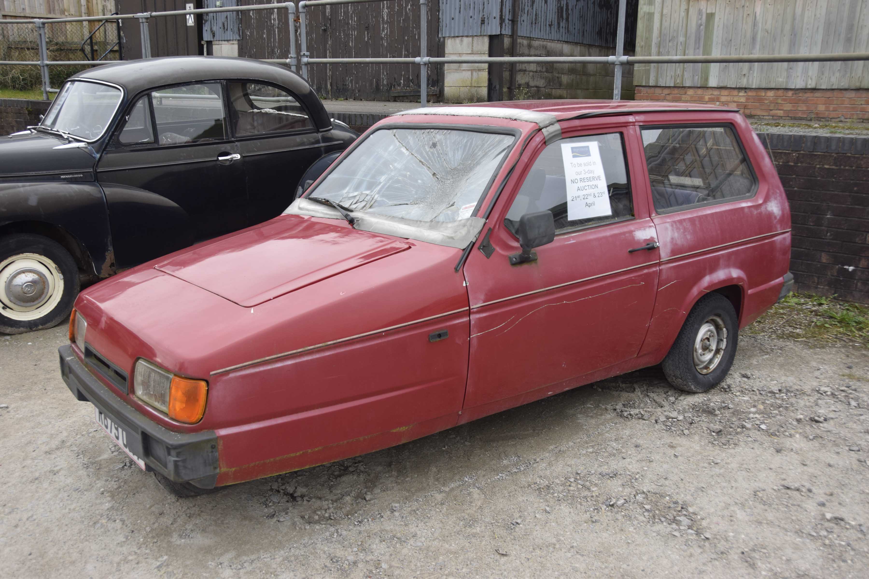 Reliant Robin 1997 Red 848cc Petrol Reg R679UNT V5c Present on SORN