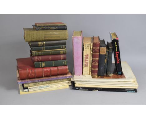 A Collection of Various Vintage Books to include the Encyclopedia of Sport Vol II, Art Poster Books Etc 