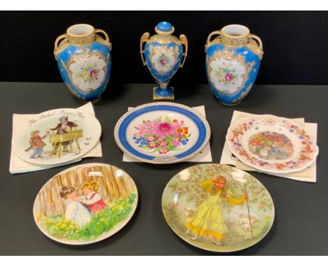 1986 Chelsea Flower Show plate;  Bramley Hedge Autumn;  Little Bo Peep;  Wedgwood Collectors plates;  three Noritake vases 
