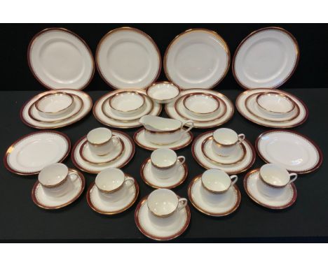 A Royal Albert Paragon Holyrood pattern dinner and tea set for eight inc gravy boat on stand, dinner &amp; salad plates, cup,