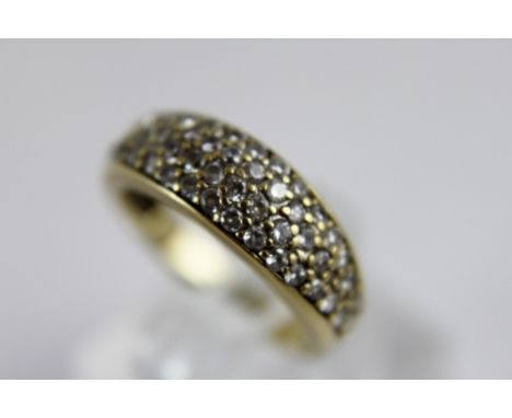 9 ct gold ring. Size K