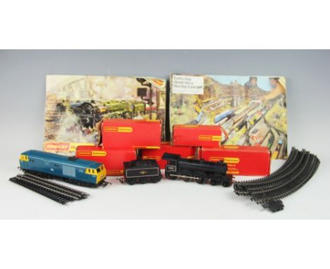 A selection of Hornby to include scale model R.132 Shell tank wagon, a R.124 G.W.R Brake van, R.564 Cement wagon blue circle,