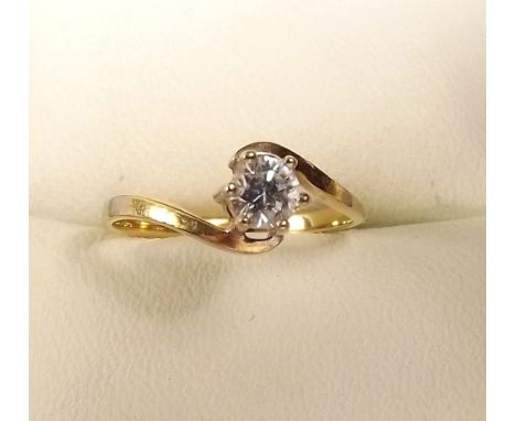 A 9ct gold crossover dress ring 