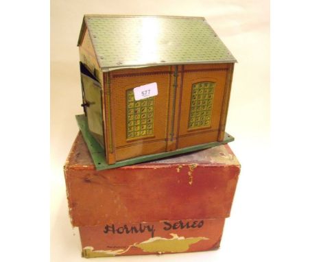 A Hornby tin plate 'O' gauge No. 1A engine shed, boxed (box poor)