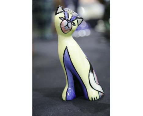 Lorna Bailey cat Andy, H: 16 cm. P&P Group 1 (£14+VAT for the first lot and £1+VAT for subsequent lots)Condition Report: No c