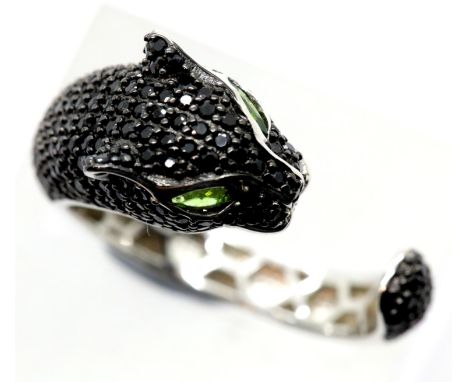 Stone set leopard head silver ring, size S, 5g. P&amp;P Group 1 (£14+VAT for the first lot and £1+VAT for subsequent lots) 