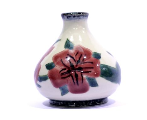 Anji Davenport for Cobridge, a salt glazed ceramic vase, H: 9 cm, initialled in black to base. P&amp;P Group 1 (£14+VAT for t