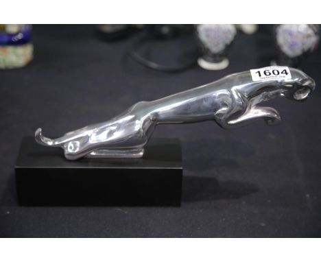 Large chrome jaguar on base, L: 31 cm. P&amp;P Group 3 (£25+VAT for the first lot and £5+VAT for subsequent lots) 