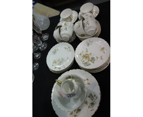Early 20th century Continental tea service with gilt highlights. This lot is not available for in-house P&amp;P 