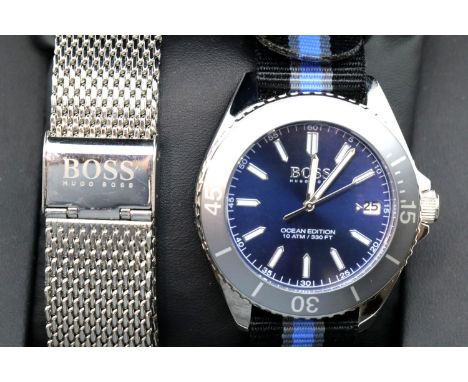 Gents Hugo Boss Ocean Edition 330ft wristwatch. P&amp;P Group 1 (£14+VAT for the first lot and £1+VAT for subsequent lots) 