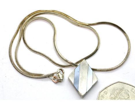 Sterling silver mother of pearl pendant on sterling silver solid necklace. P&amp;P Group 1 (£14+VAT for the first lot and £1+
