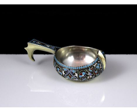 An antique Imperial Russian 84 Zolotnik Silver kovsh by Vasily Agafonov, Moscow 1882-98. Of typical form, the oval body with 