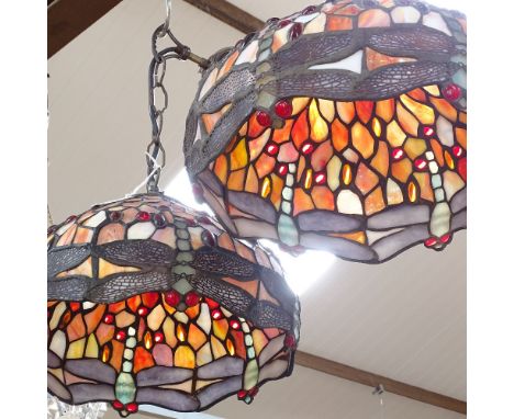 A pair of Tiffany style leadlight hanging light fittings, diameter 30cm 