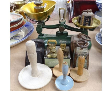 A brass pan kitchen scale and weights, and 4 darning mushrooms 