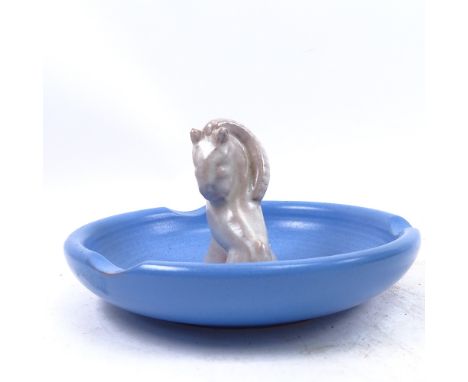 LISA LARSON FOR GUSTAVSBERG - a Swedish Studio Pottery horse dish, signature on base with model no. 759 ZV, diameter 19cm 