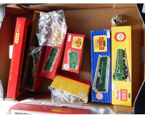 Hornby 00 British BRSR West Country Class locomotive 'Dorchester' 34042 with tender, Hornby 00 C0-B0 diesel-electric locomoti