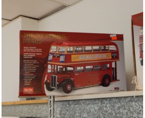 Sun Star 1:24 scale diecast model replica double decker bus 'RT402-LXL219', No.2923, boxed 