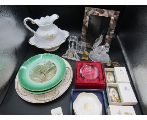 Swarovski golf caddy boxed gifts and various glass/china